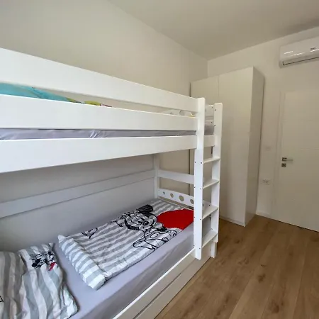 Emanuel Apartment
